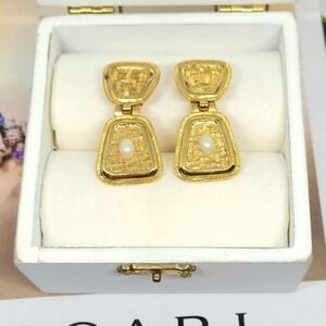 Vintage Retro Etched Chunky Doorknocker Clip Gold Earrings